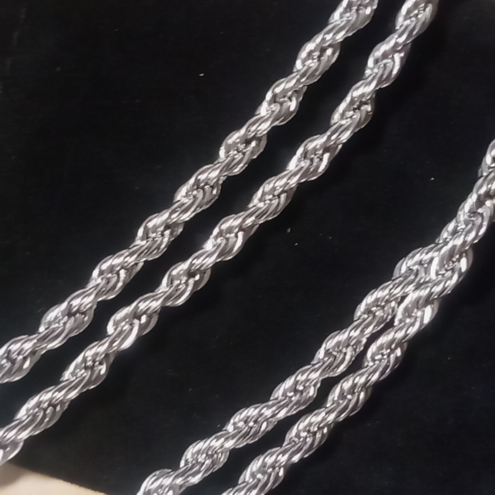 316 stainless rope chain 3mm x 20 inches .Heavy clasp new with tags.